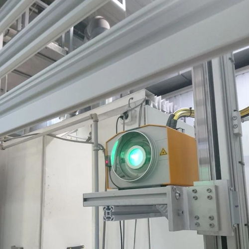 革新制造業 新科技產品實現進烤爐前非接觸測膜厚，助力新興能源技術研發